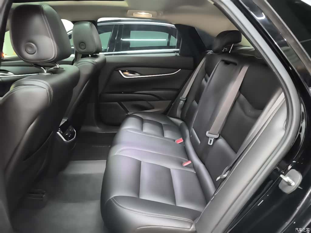 Cadillac XTS, 2018 17