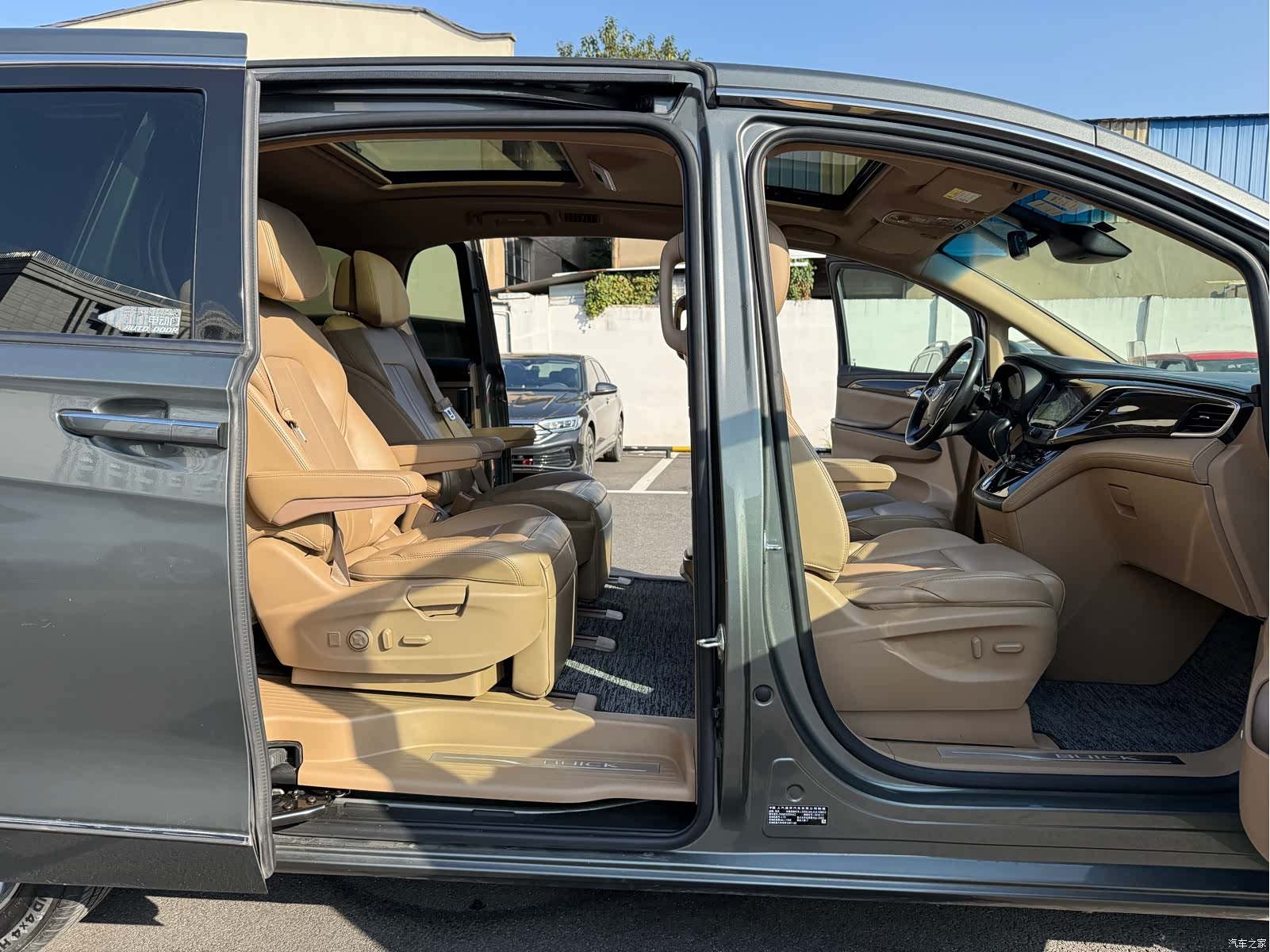 Buick GL8, 2019 все фото