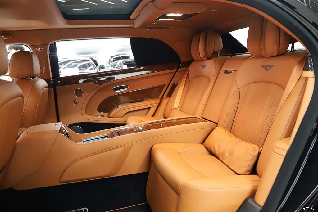 Bentley Mulsanne, 2018 7