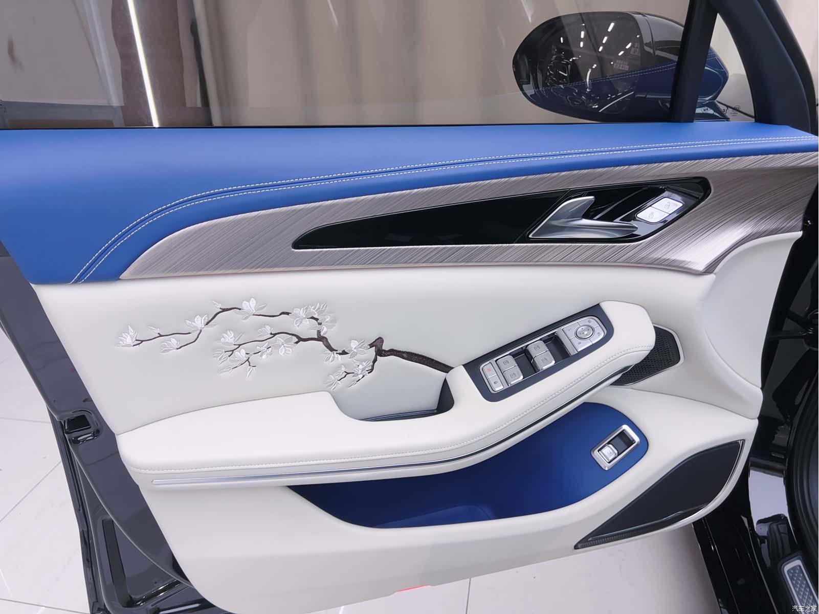 Hongqi H9, 2022 8