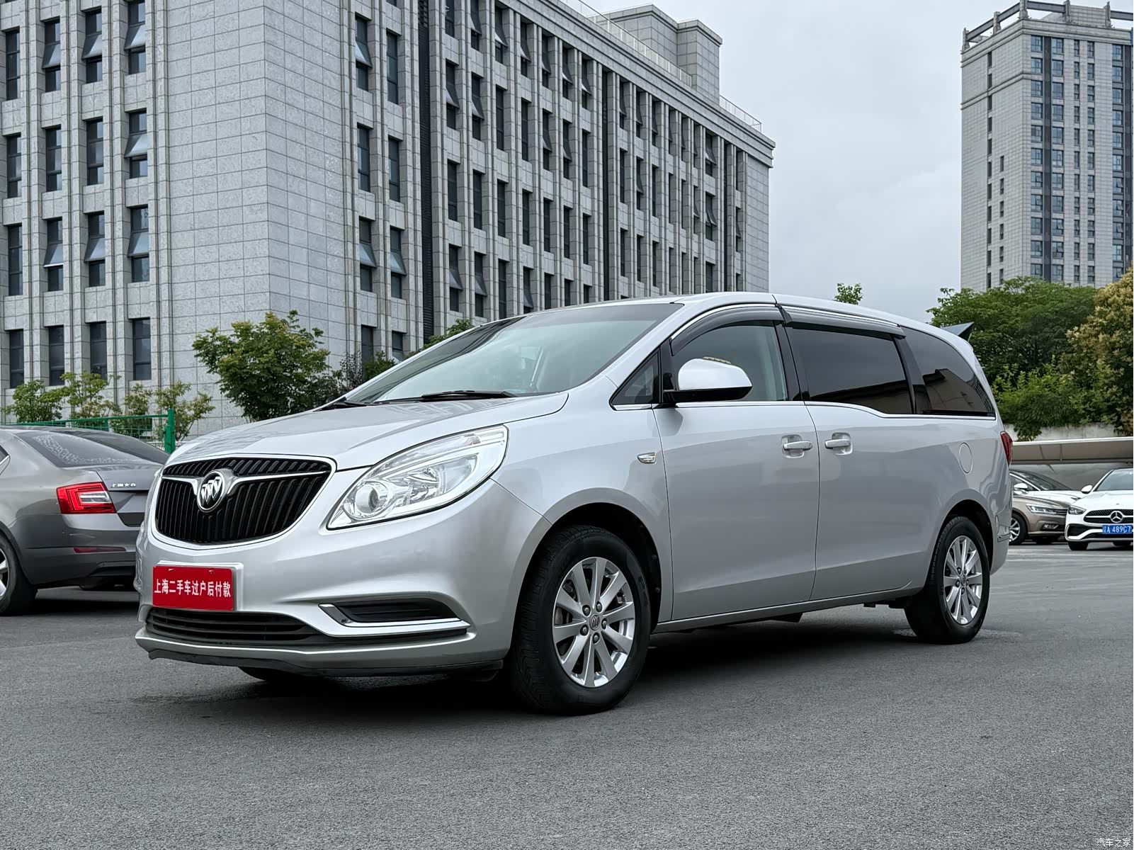 Buick GL8, 2017 3