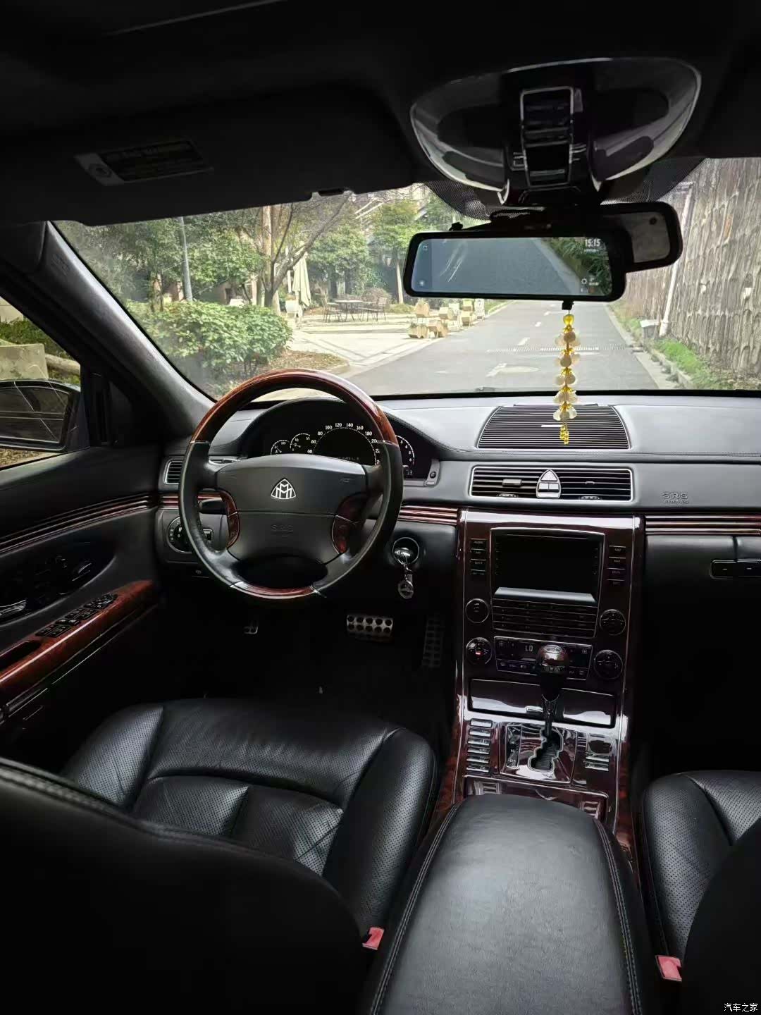 Maybach 57, 2004 3