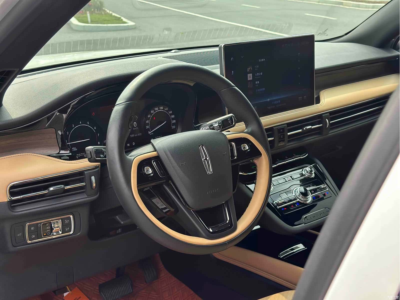Lincoln Corsair, 2021 3