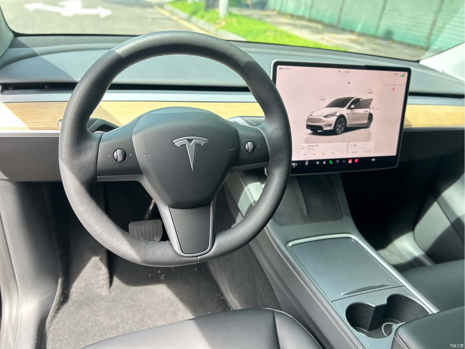 Tesla Model Y, 2022 11