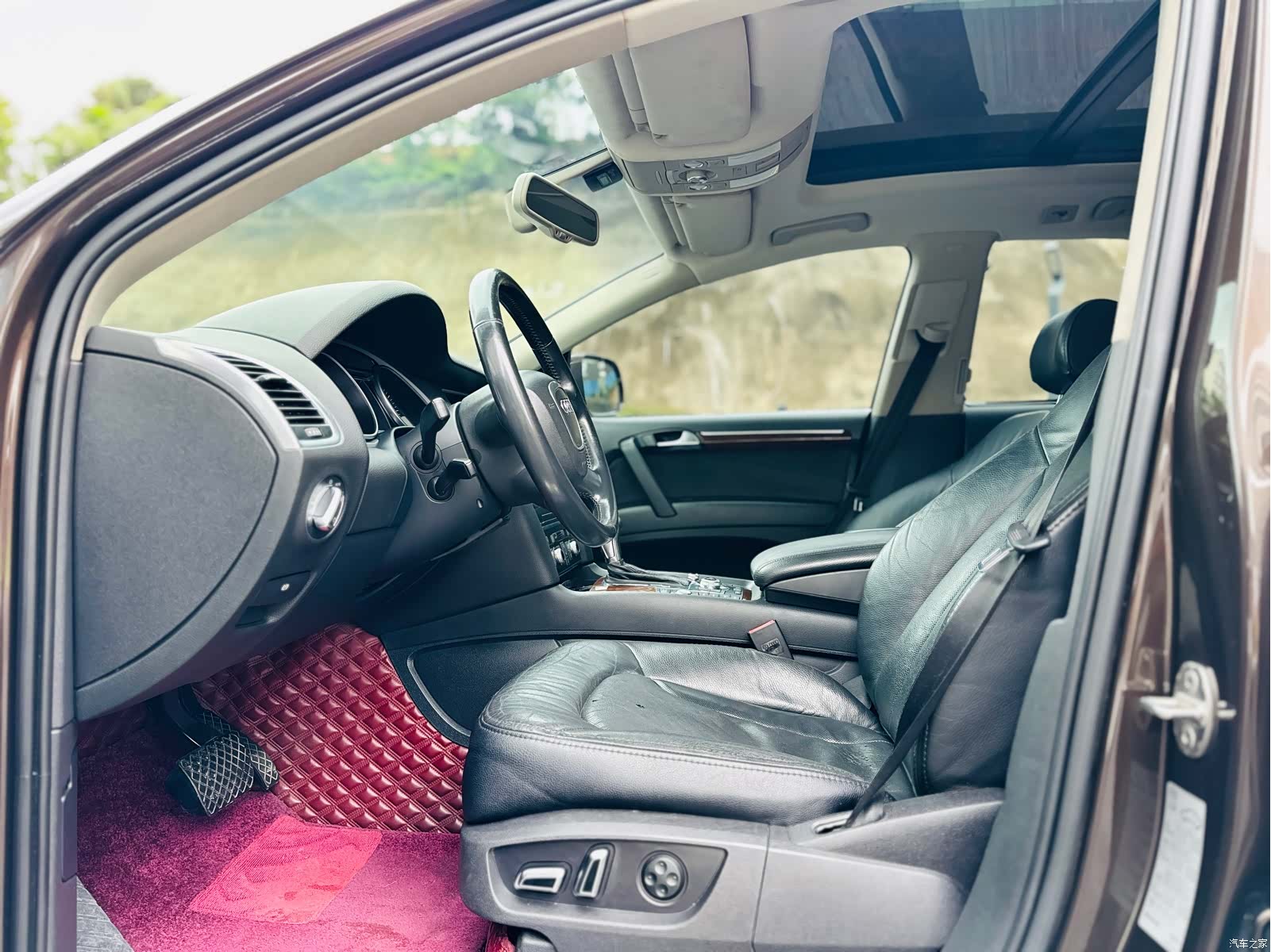 Audi Q7, 2012 4