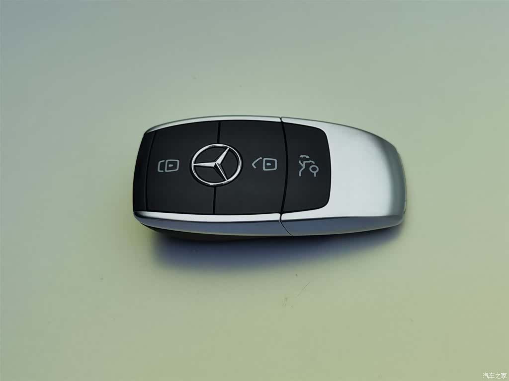 Mercedes-Benz GLB, 2022 19