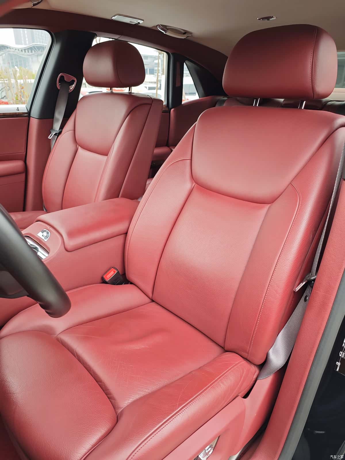 Rolls-Royce Ghost, 2017 11