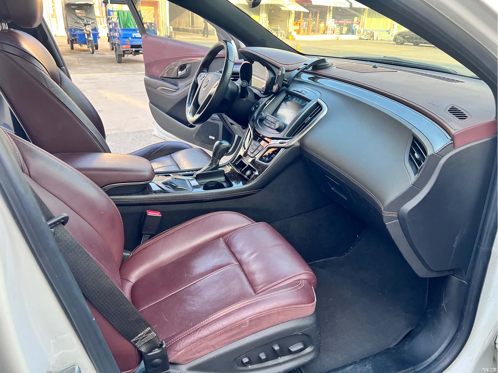 Buick LaCrosse, 2013 10
