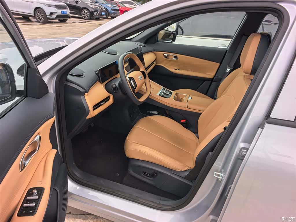 Geely 7, 2025 8