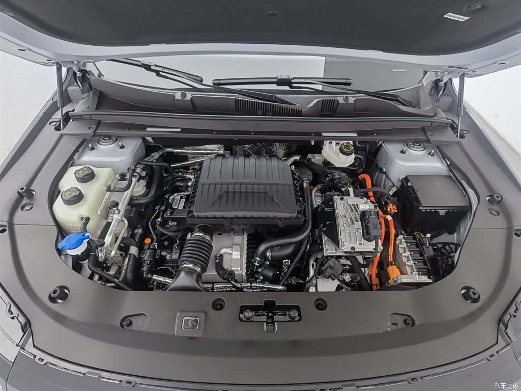 Jetour L7, 2026 6
