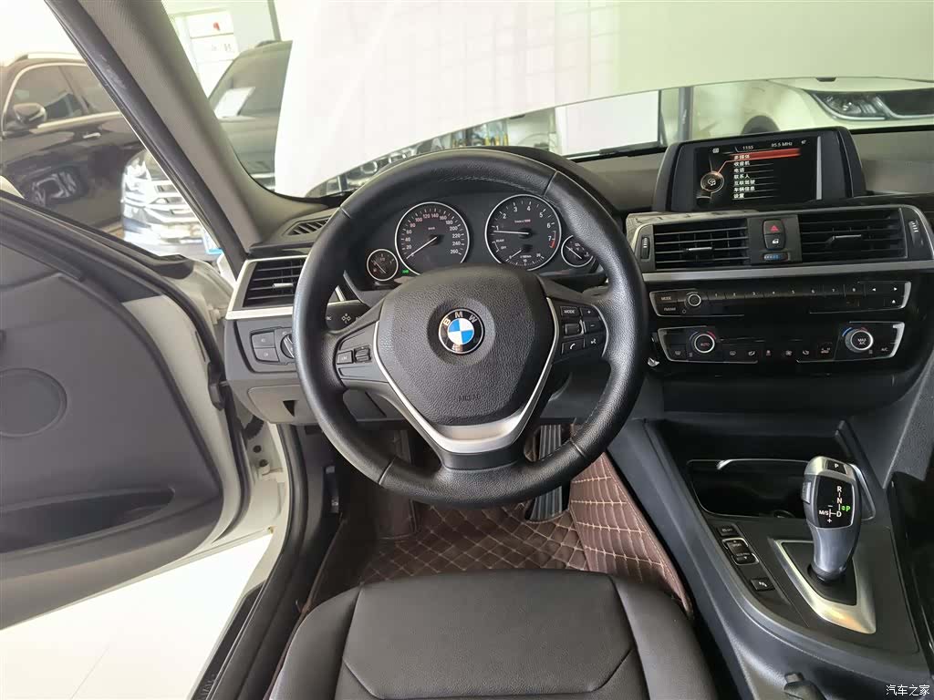 BMW 3 Series, 2016 11