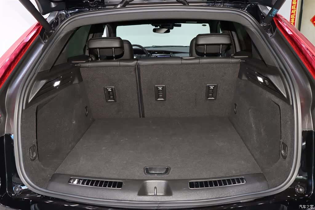 Cadillac XT4, 2022 17
