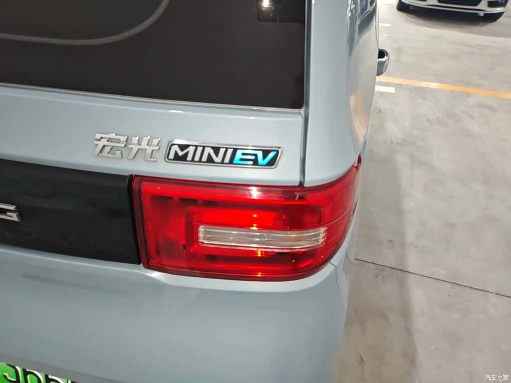 Wuling MINIEV, 2020 8