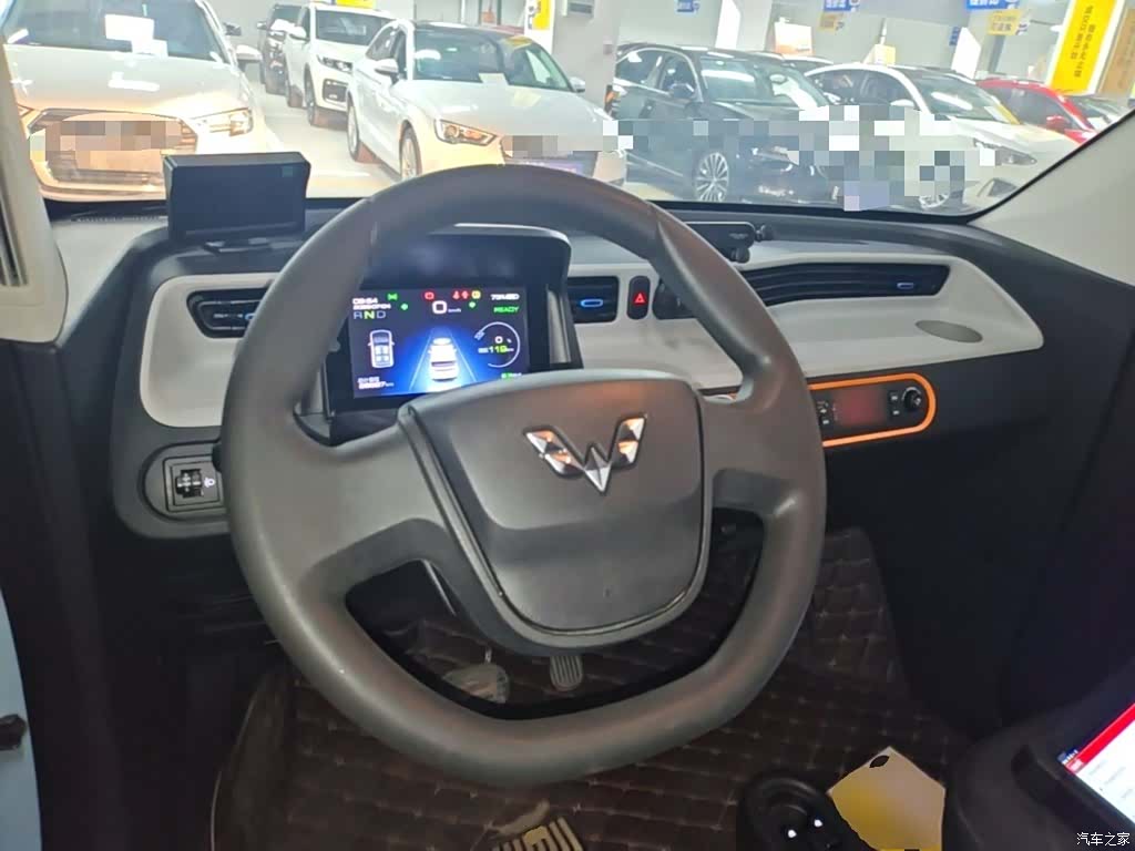 Wuling MINIEV, 2020 10