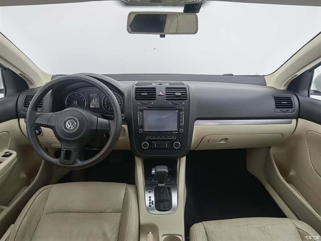 Volkswagen Sagitar, 2011 все фото