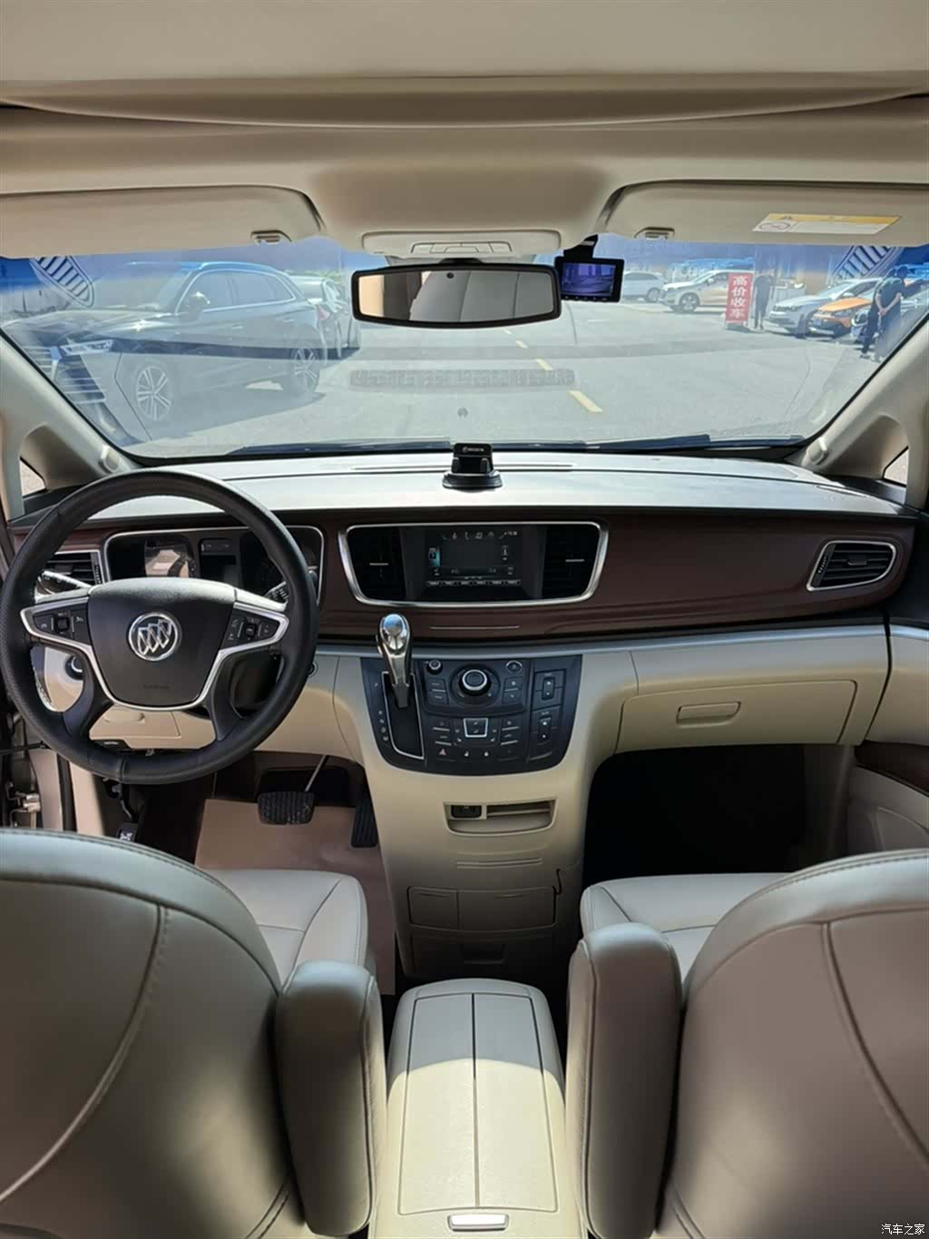Buick GL8, 2019 6
