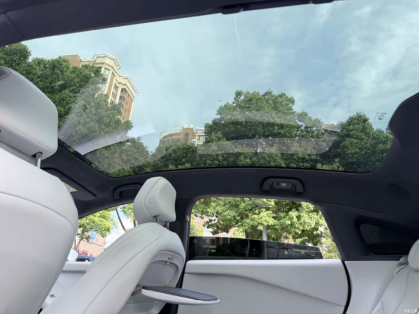 Xpeng P7, 2025 9