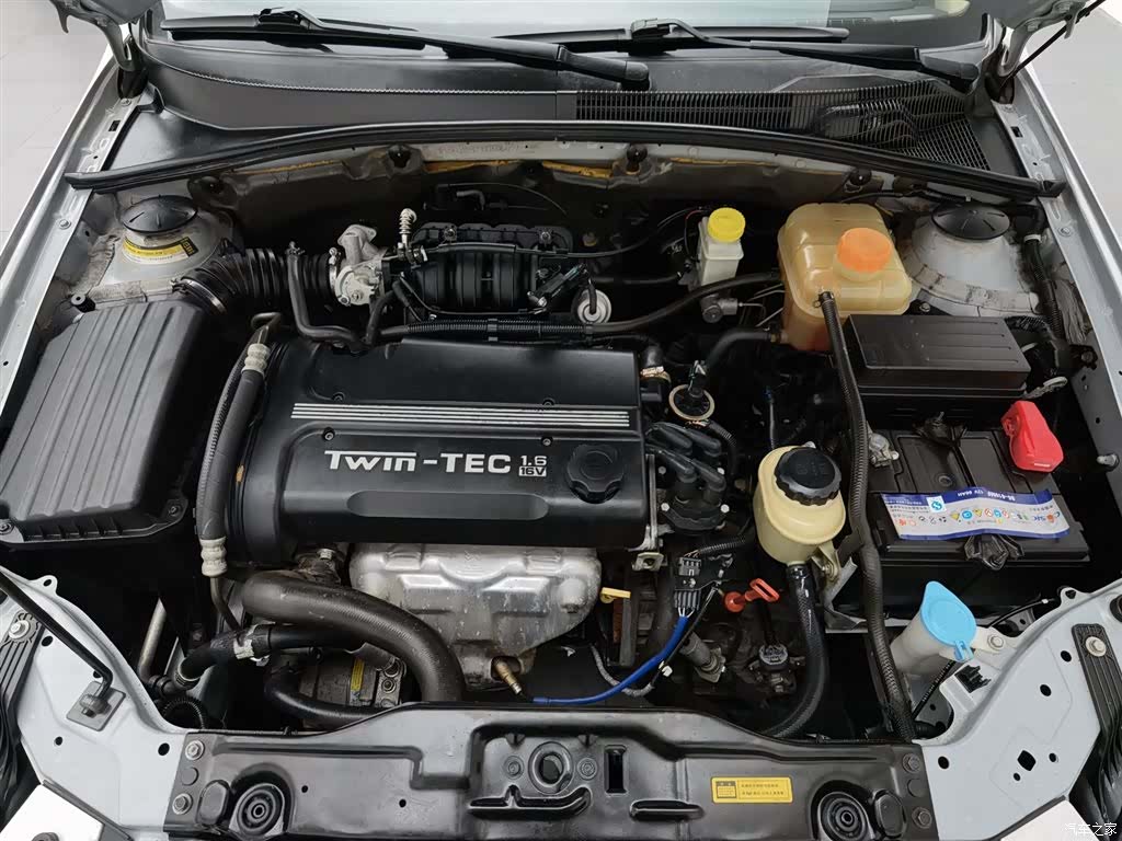 Buick 1.6LX-AT, 2013 6