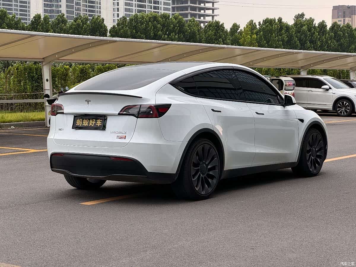 Tesla Model Y, 2023 все фото