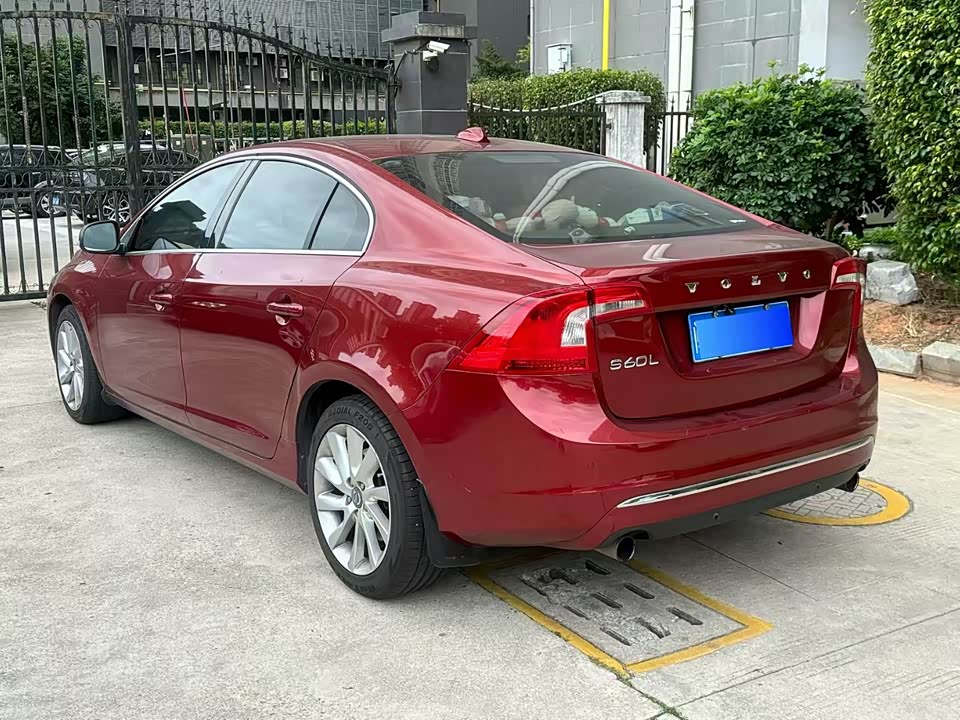 Volvo S60
