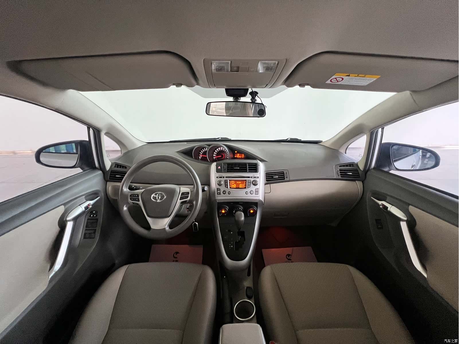 Toyota 180E, 2014 27