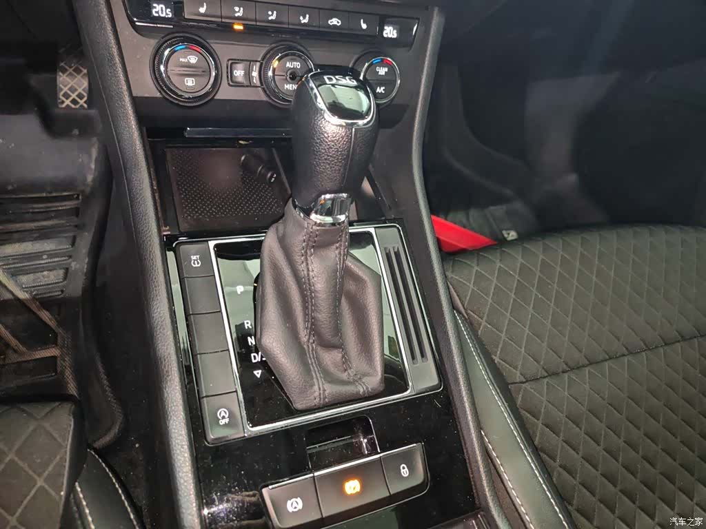 Skoda Superb, 2019 7