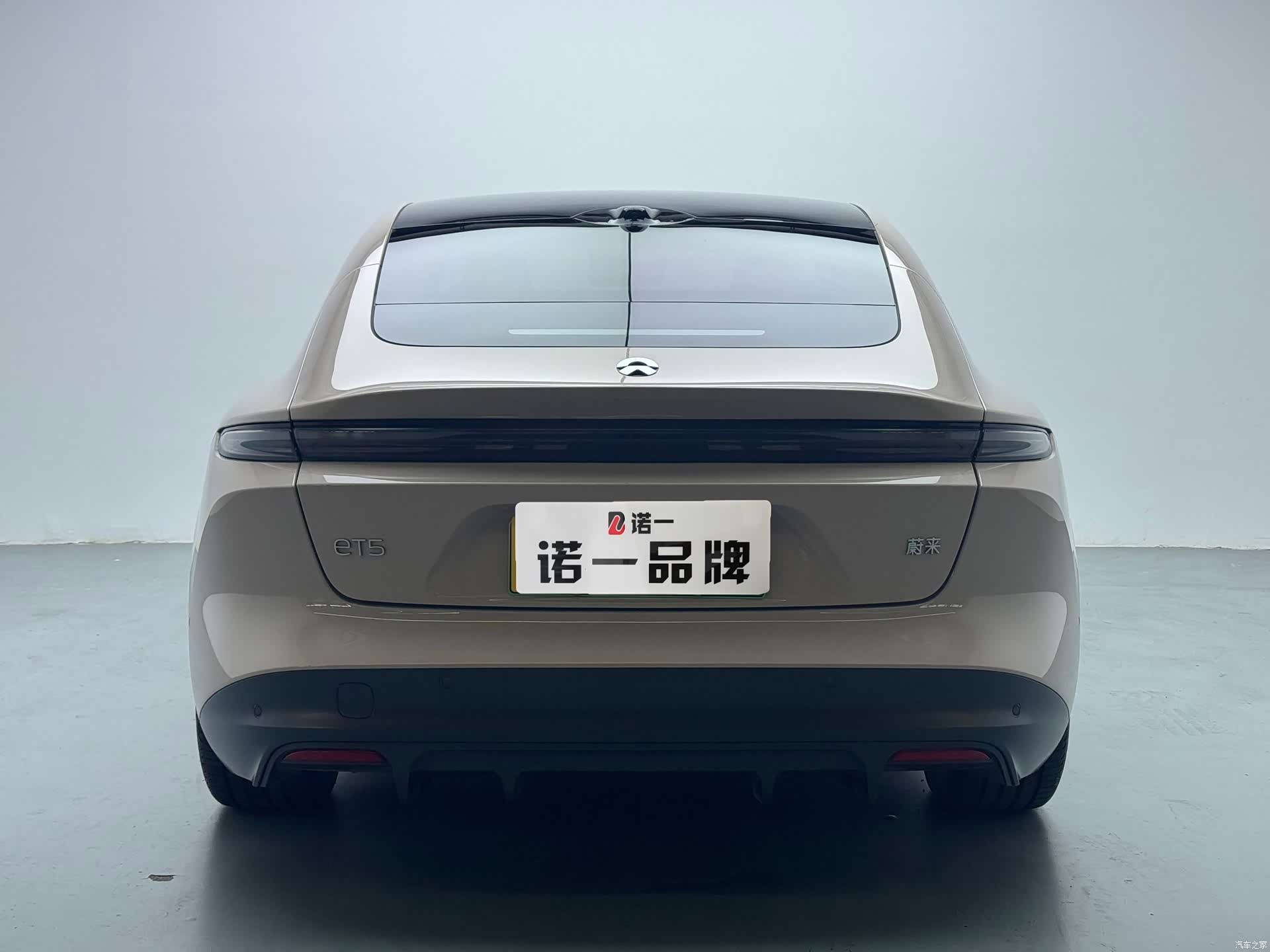 NIO ET5, 2025 все фото