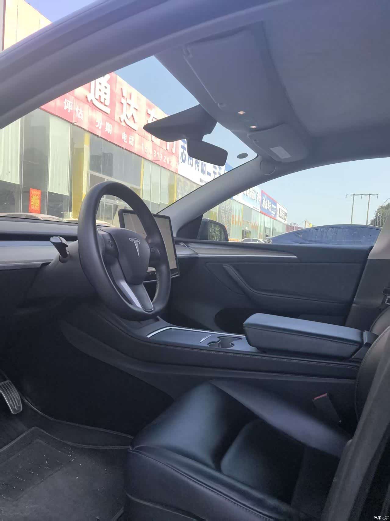 Tesla Model Y, 2022 4