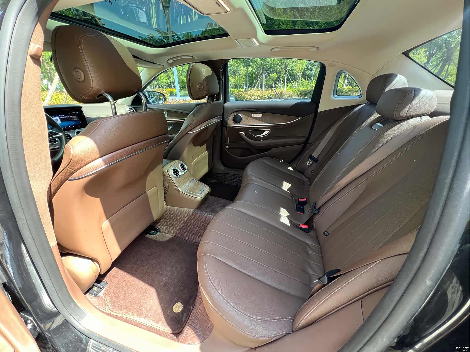 Mercedes-Benz E-Class, 2023 8