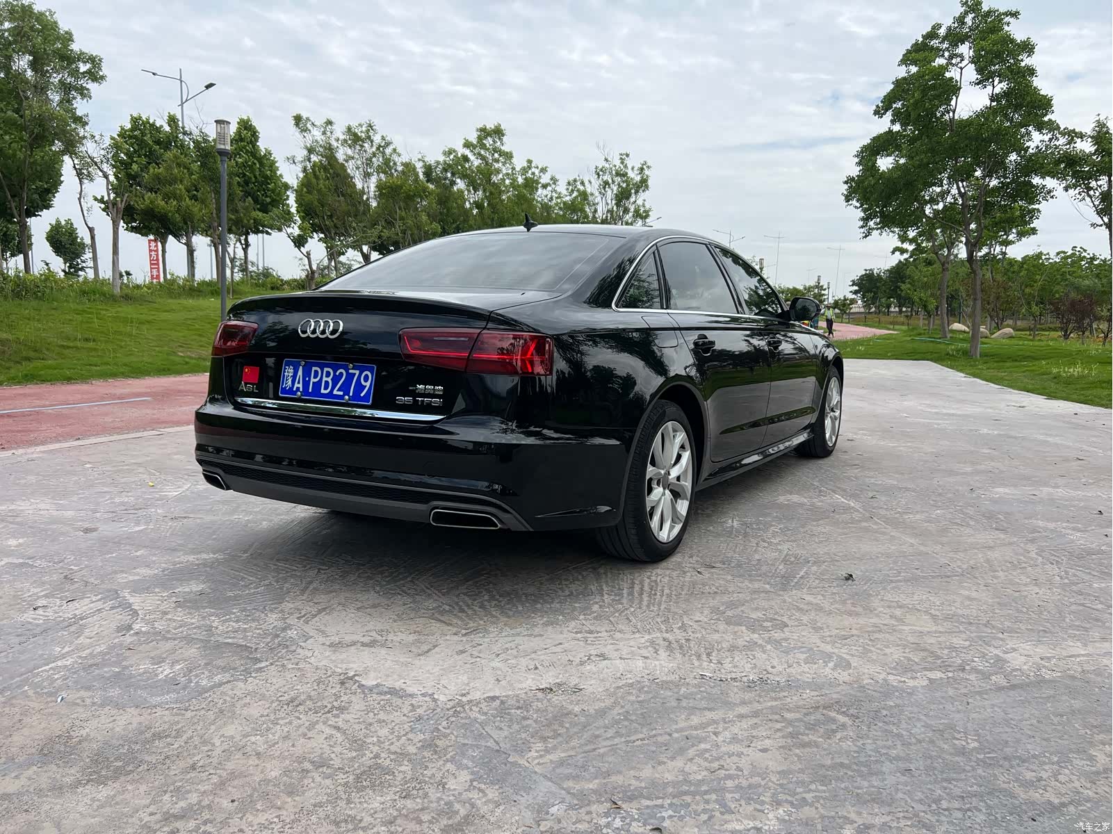 Audi A6L, 2018 все фото