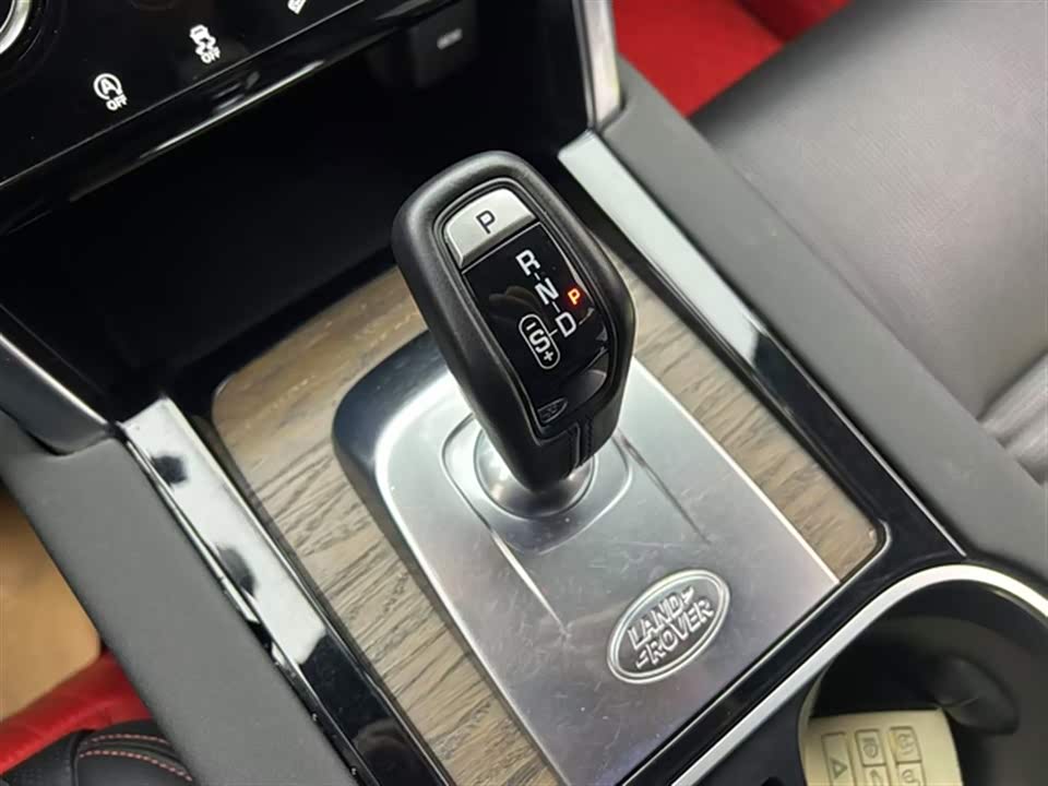 Land Rover Discover sports