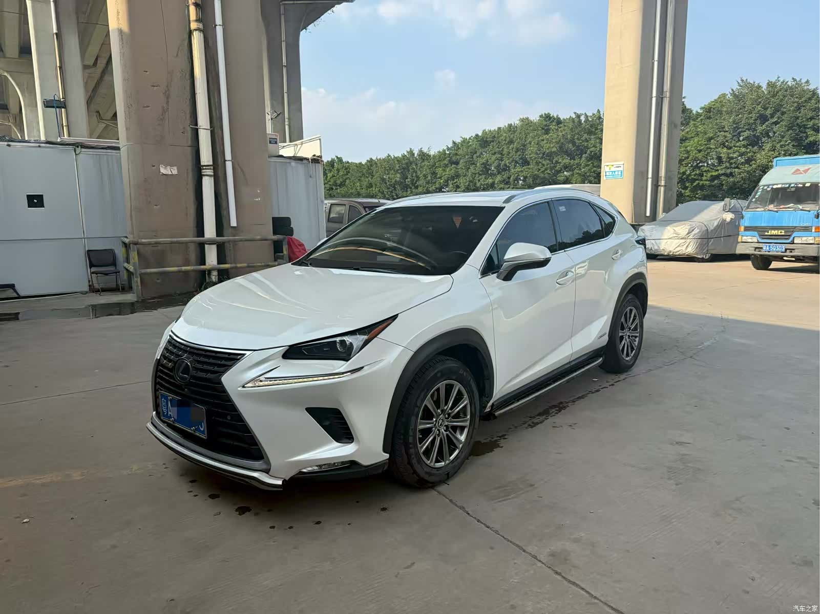 Lexus NX, 2018 1