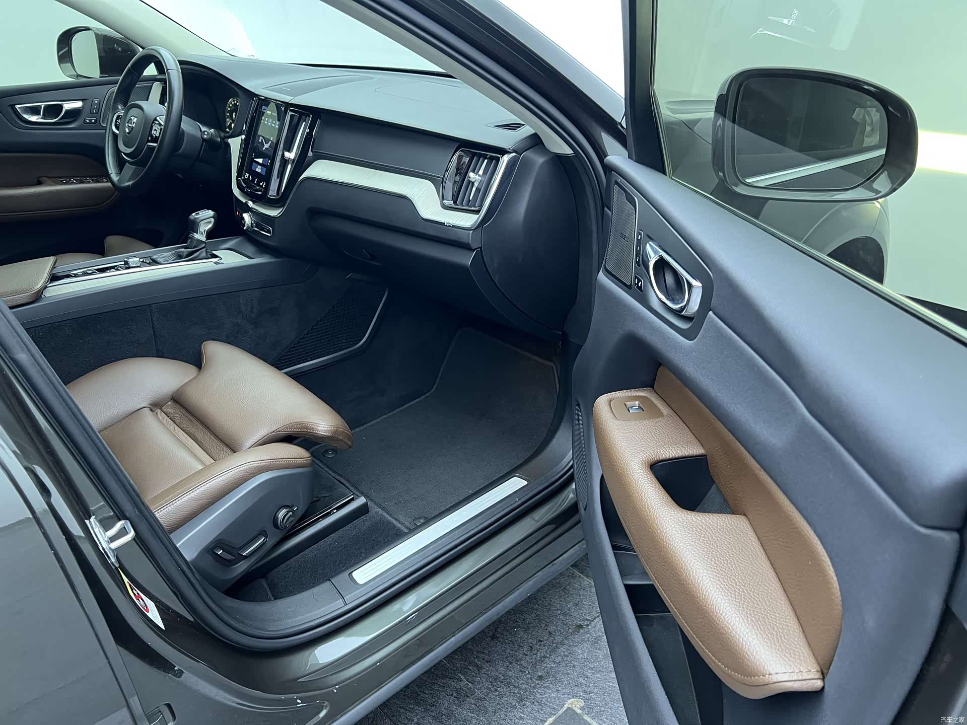 Volvo XC60, 2019 11