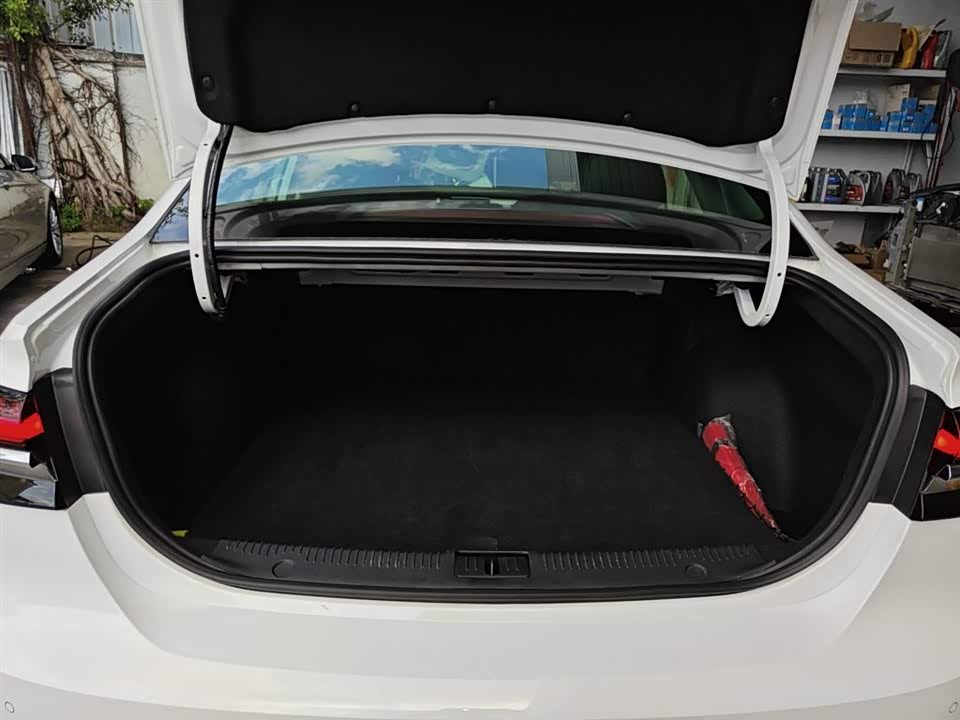 Roewe i6 MAX Roewe i6 MAX