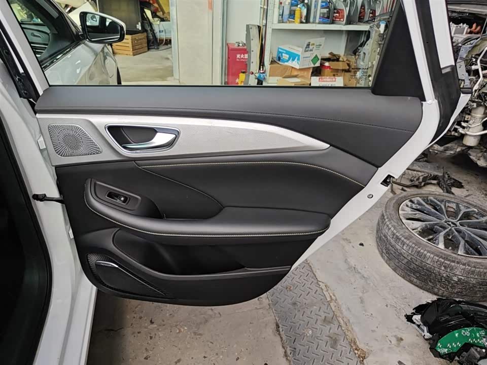 Roewe i6 MAX Roewe i6 MAX