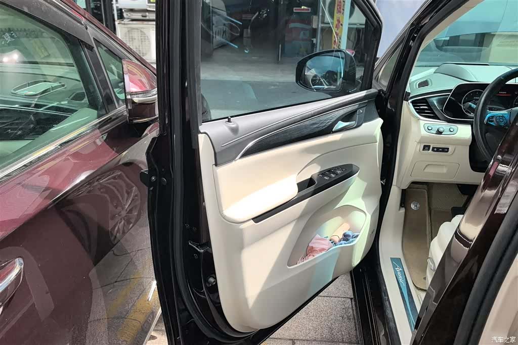 Buick GL8, 2022 7