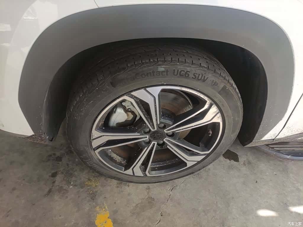 Geely Galaxy L7, 2024 23