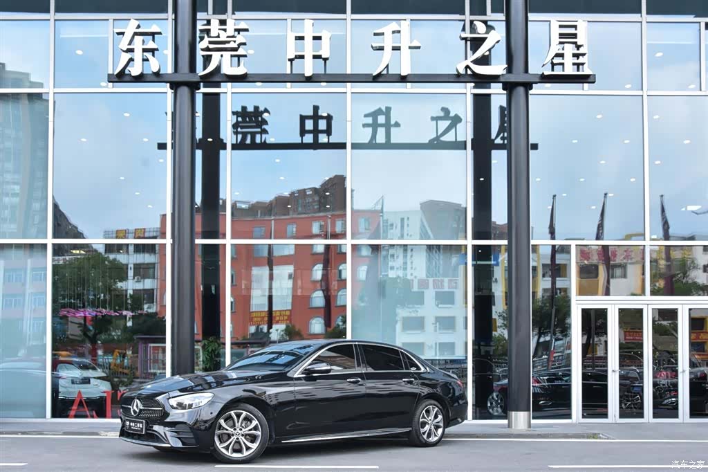 Mercedes-Benz E-Class, 2022 1