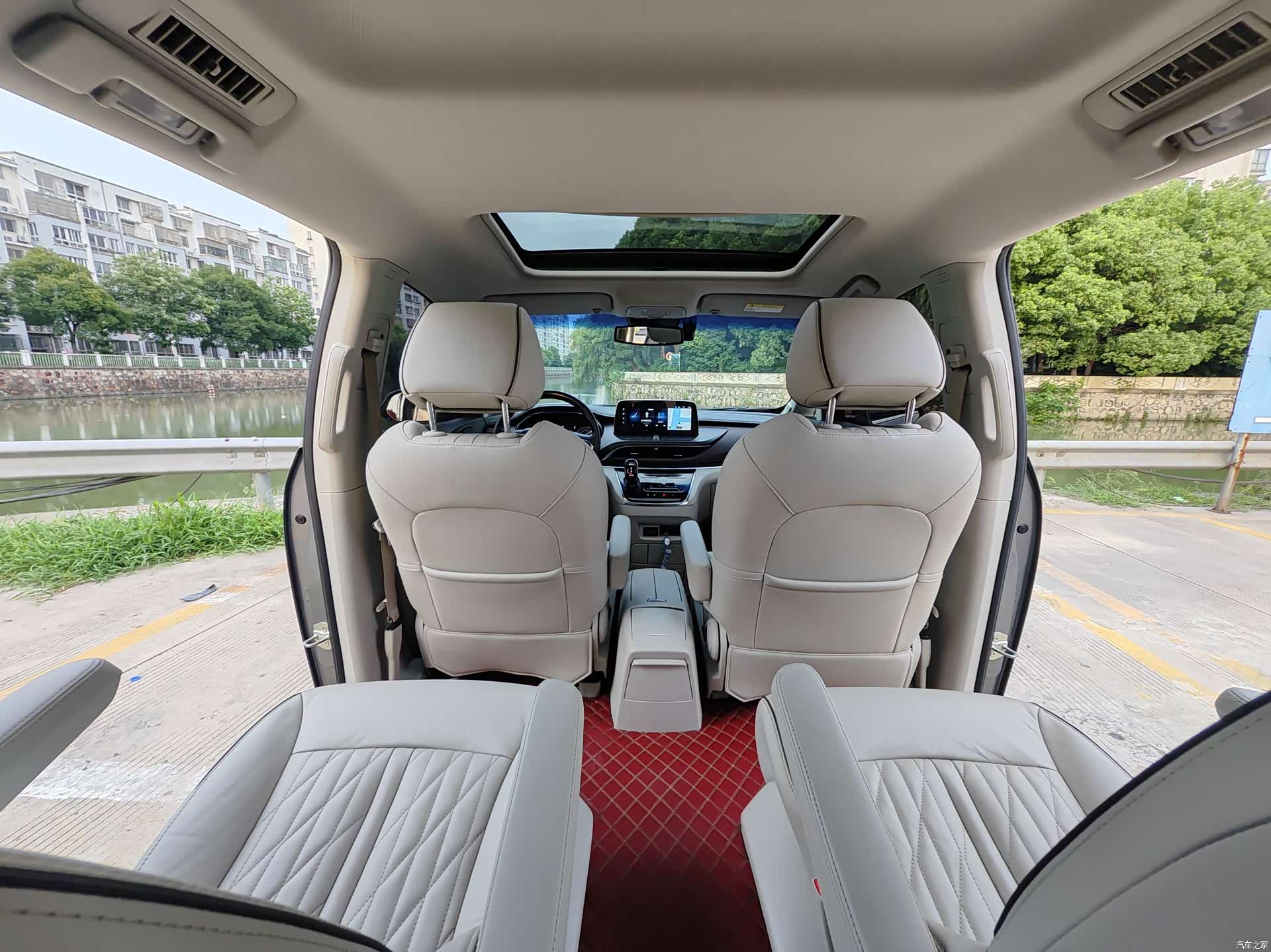 Buick GL8, 2022 12