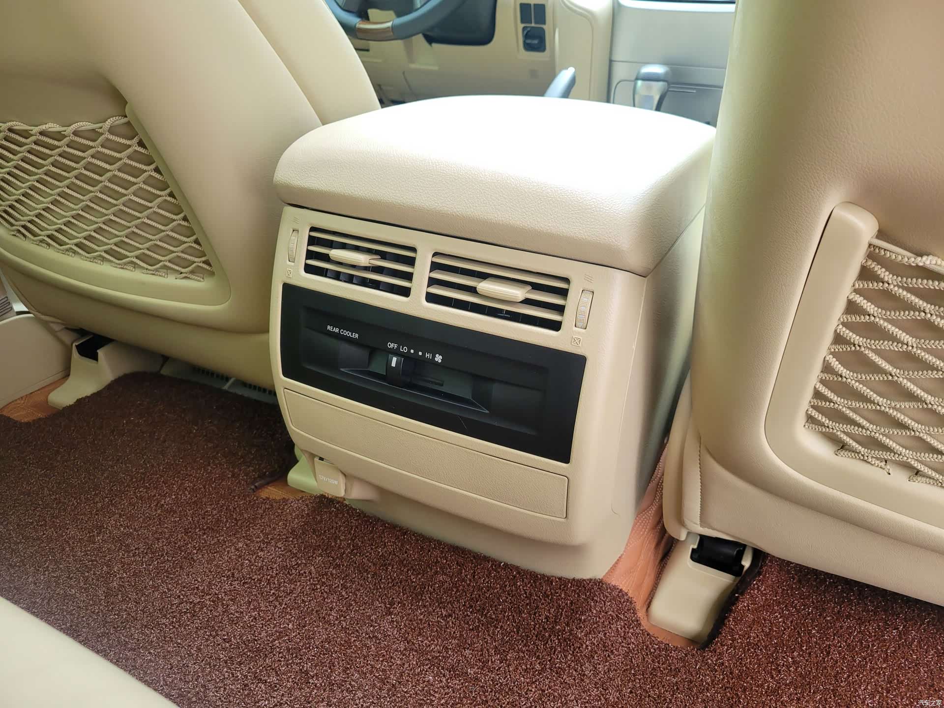 Toyota Land Cruiser, 2017 20
