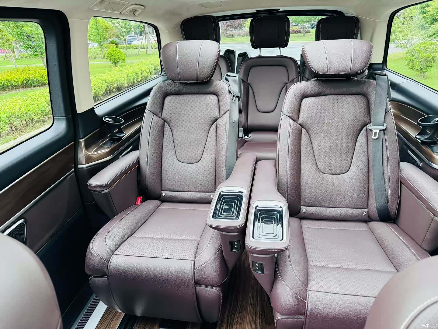 Mercedes-Benz V-Class, 2021 8