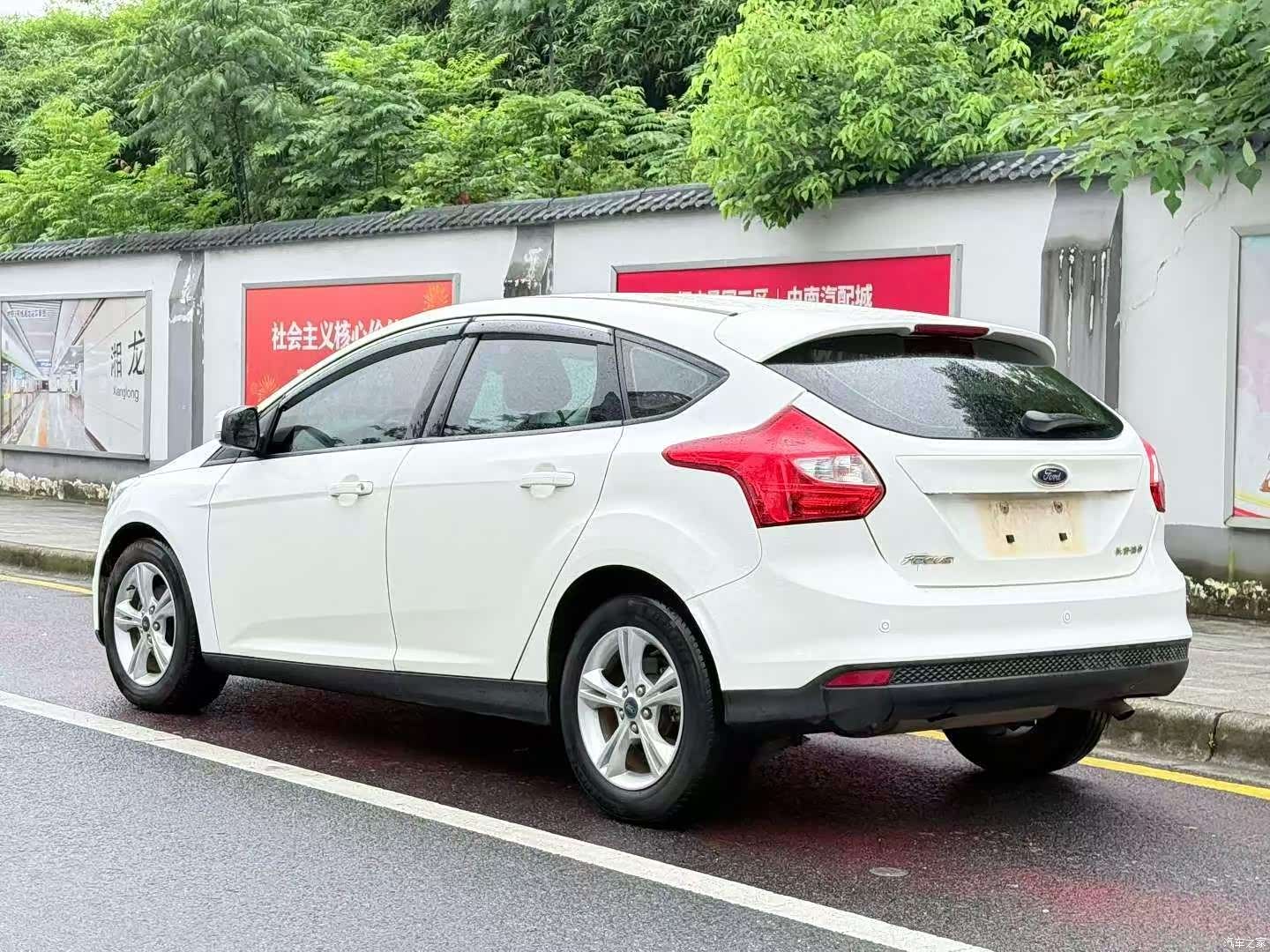 Ford Focus, 2014 7