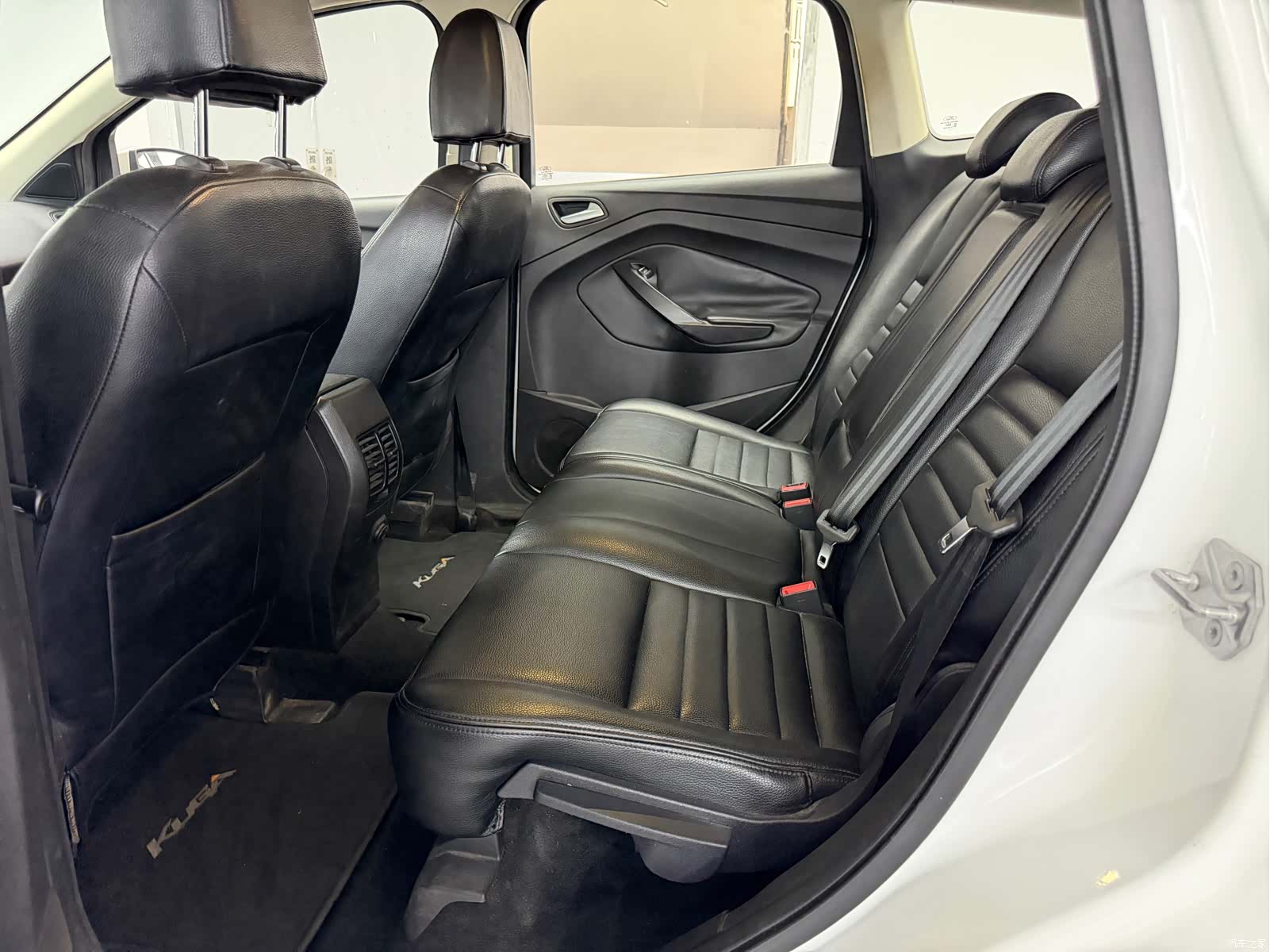 Ford Kuga, 2015 6