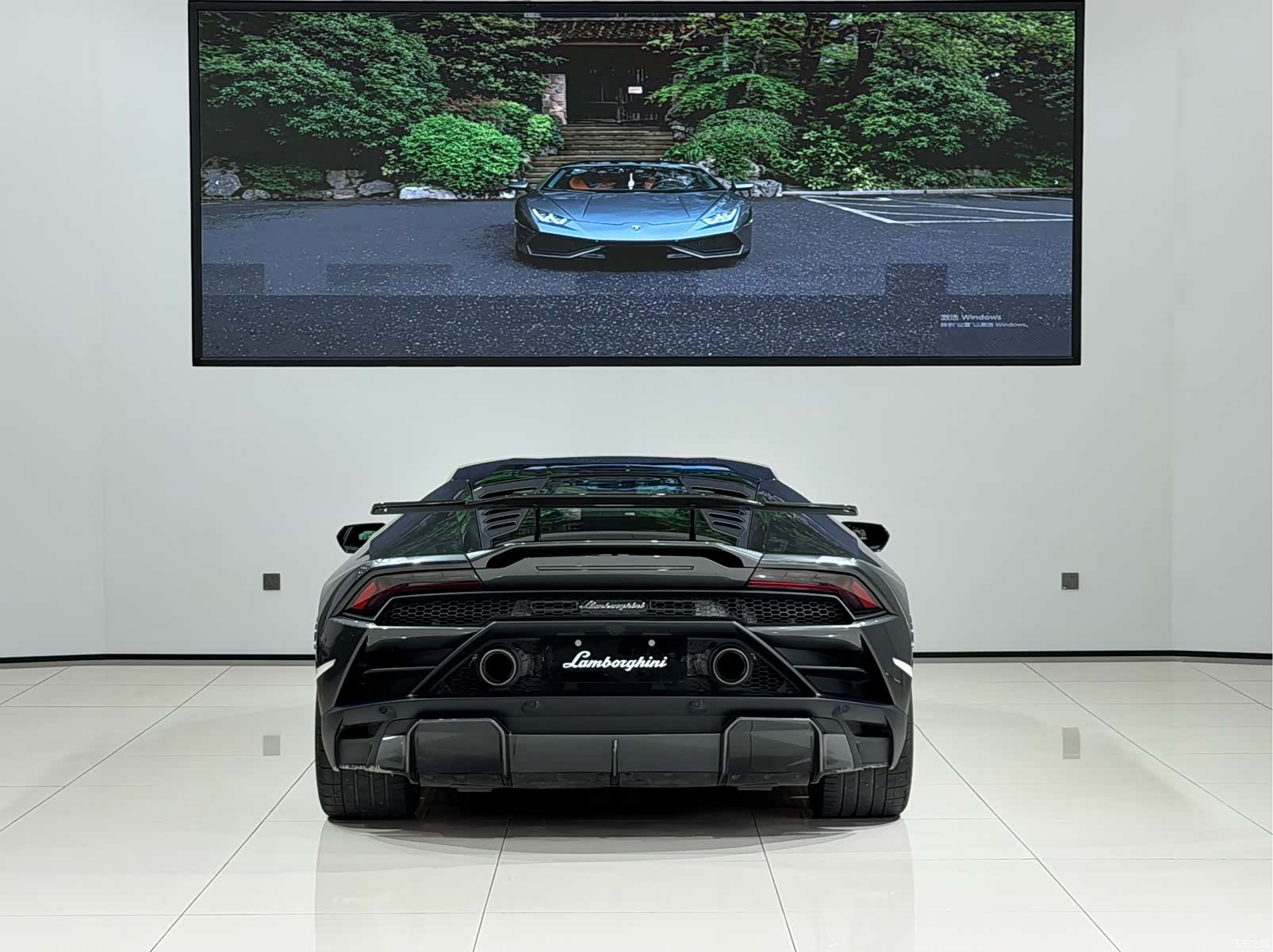 Lamborghini Huracán, 2020 все фото