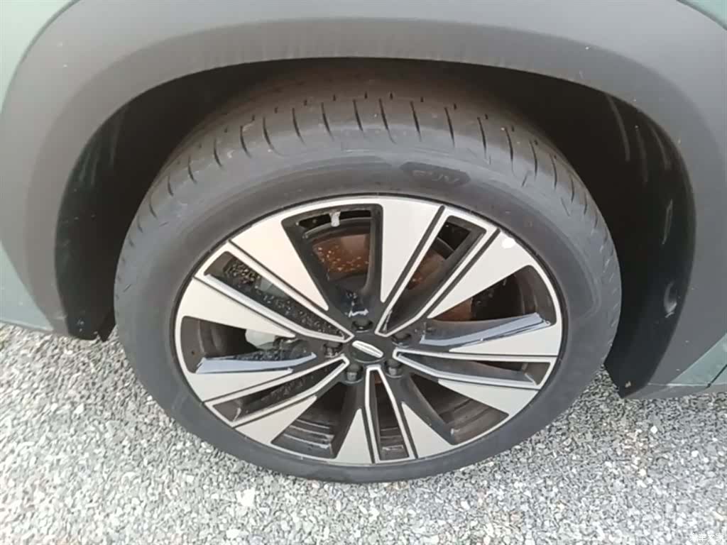 Geely Boyue, 2026 23