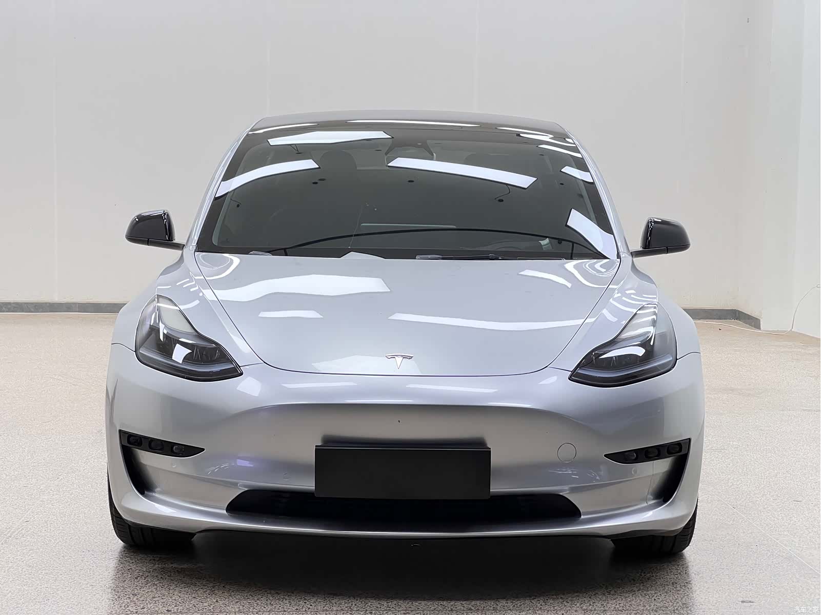 Tesla Model 3, 2023 2