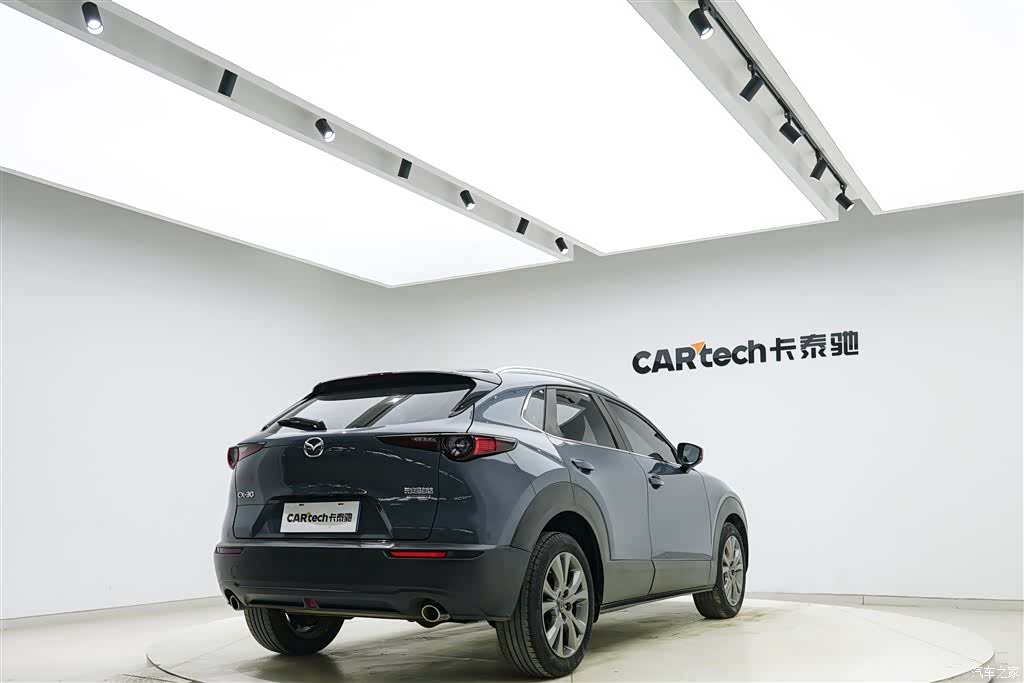 Mazda CX-30, 2021 4