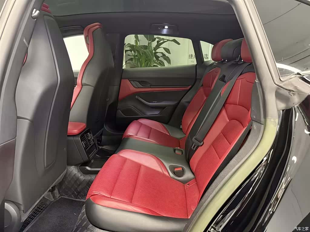 Porsche Taycan, 2024 12