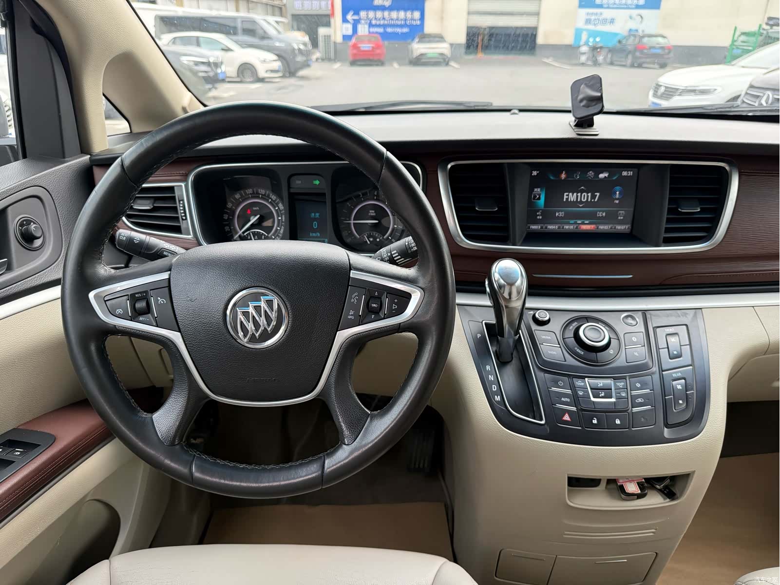 Buick GL8, 2017 все фото
