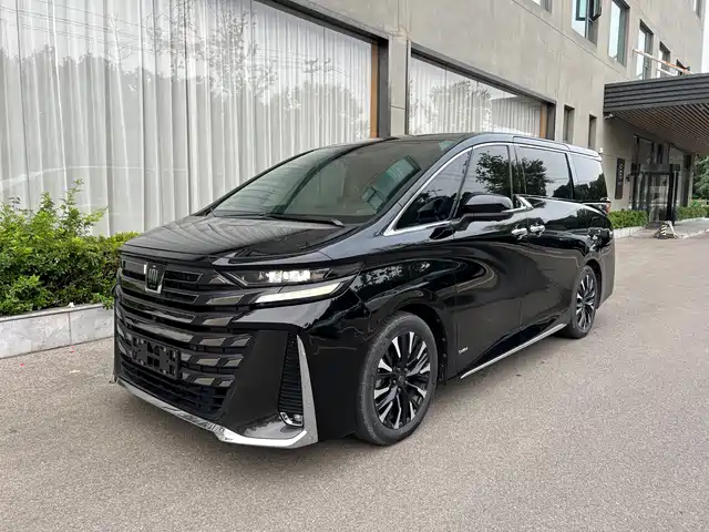 Toyota Vellfire 2023 — купить из Китая под заказ